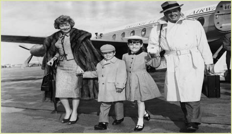 Did Desi Arnaz Jr have a child at 15?